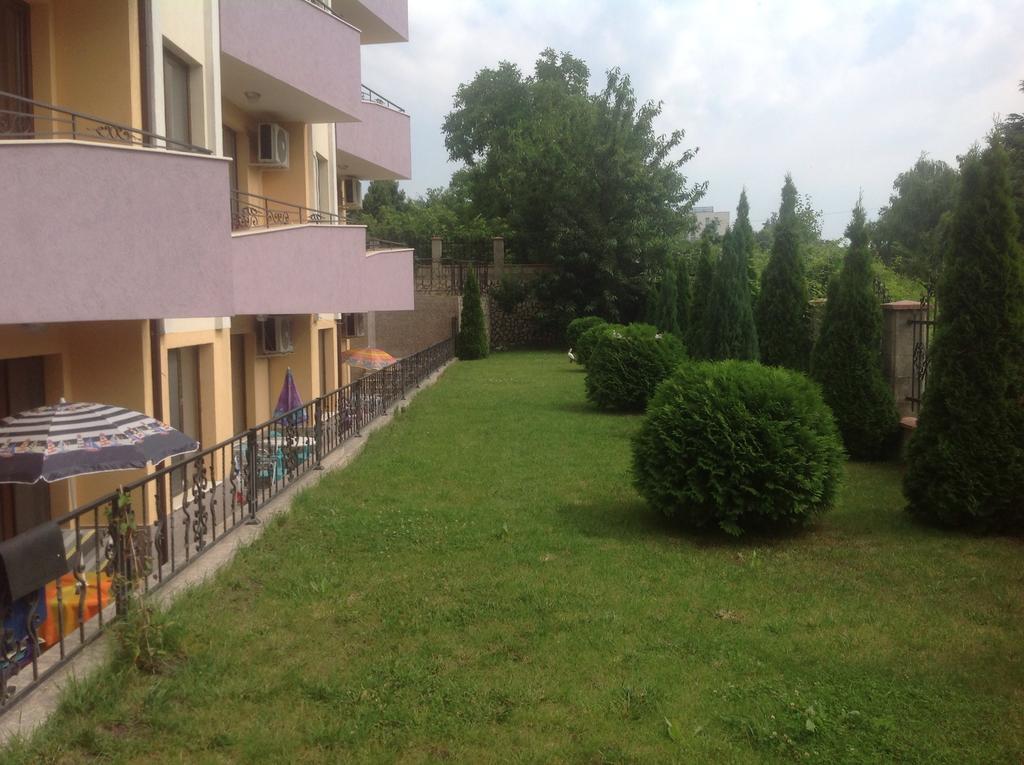 Apartments Vicente Златни пясъци Стая снимка