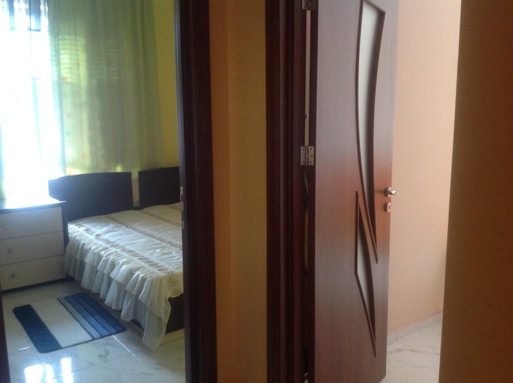 Apartments Vicente Златни пясъци Стая снимка